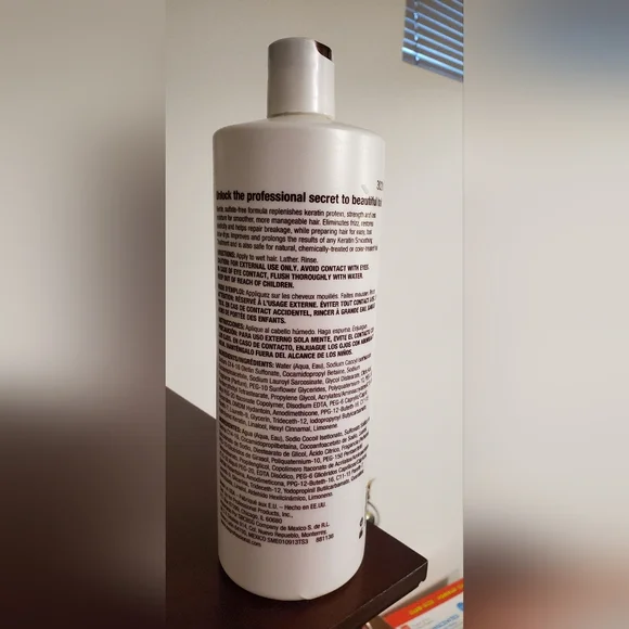 Keratin Smoothing Shampoo - Picture 2 of 3